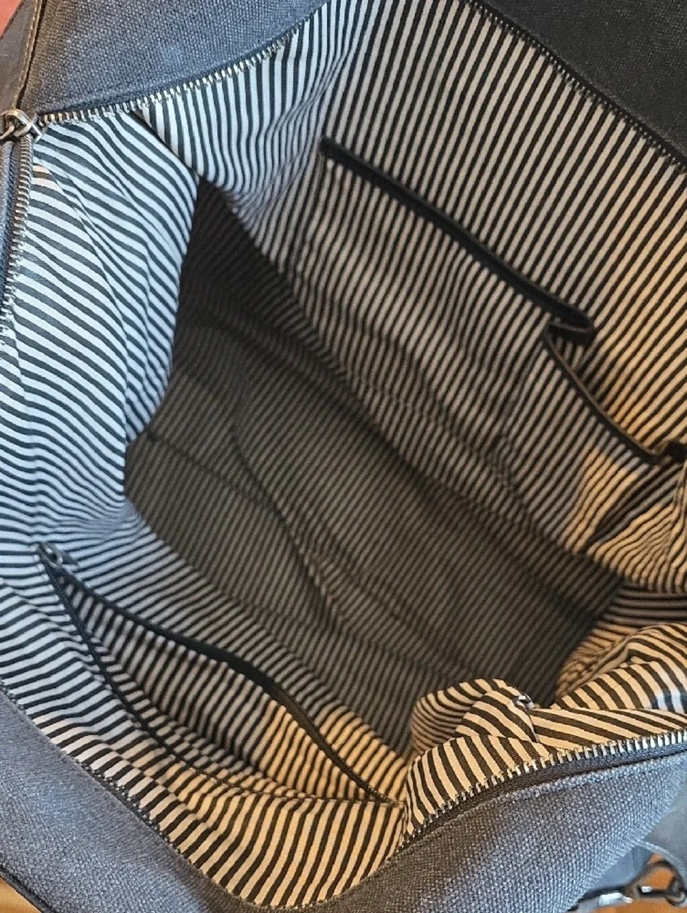 N/A spacious black